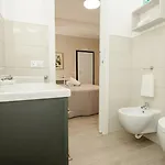 Dimora Le Camelie Apartment *