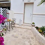 Apartment Dimora Le Camelie