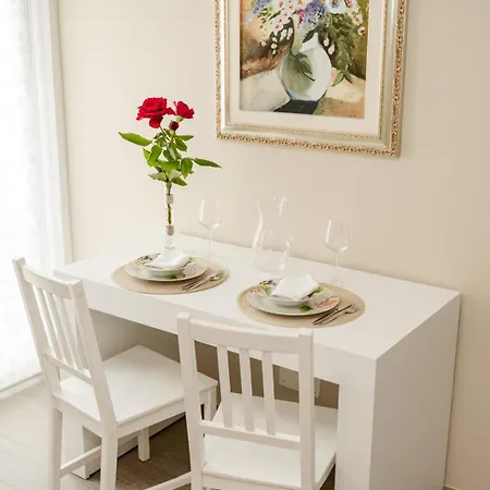 Dimora Le Camelie شقة