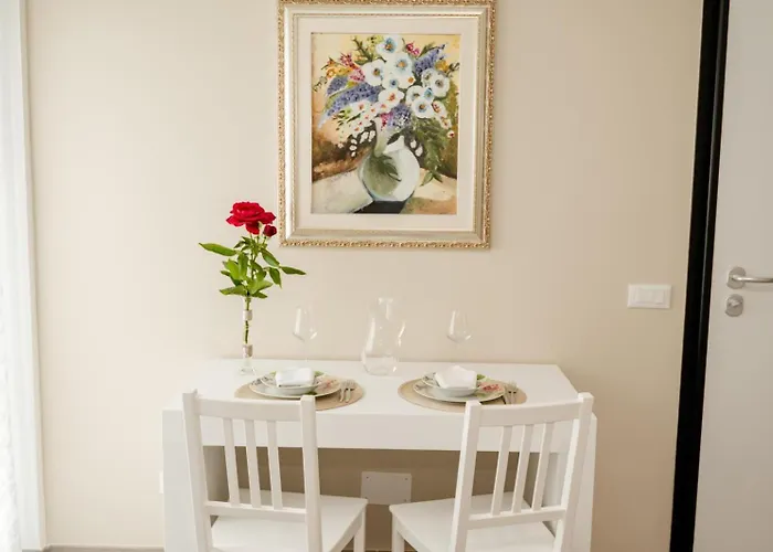 דירה Dimora Le Camelie ויאסטה